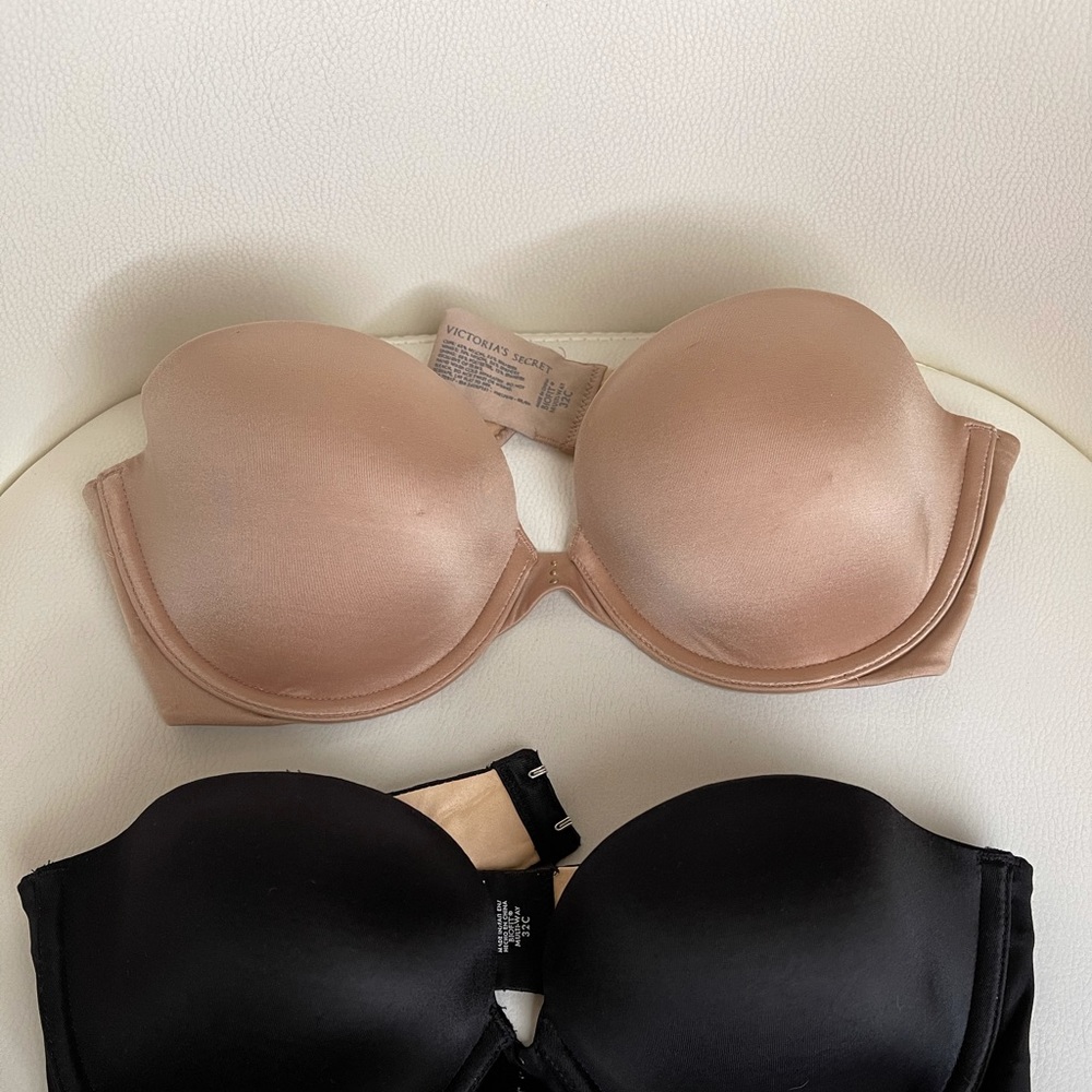 Victoria’s Secret set of two strapless bras 🍒